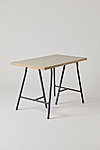 Sturdy table 0112